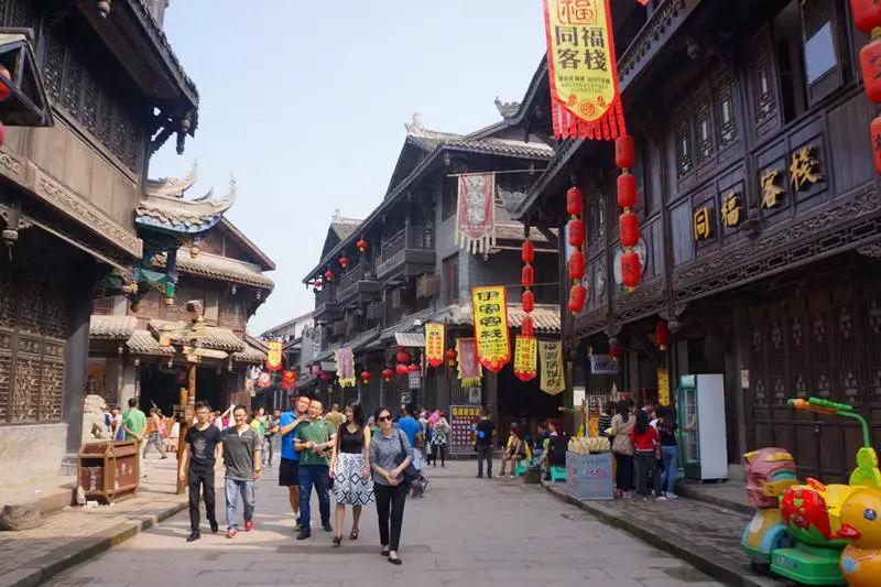 逃出安逸小乡村